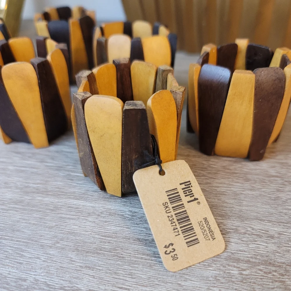Pier 1 Two-tone Wood Napkin Rings (Set of 6)